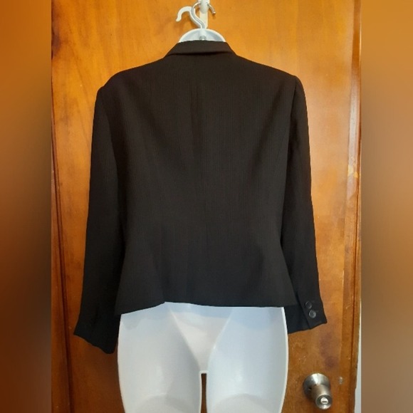 Jones Wear Blazer - Picture 2 of 7